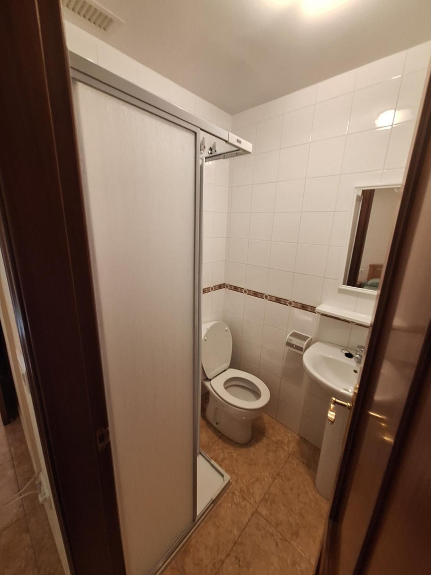 Hostal Pension - La Rotonda Hotel Tardienta Bagian luar foto